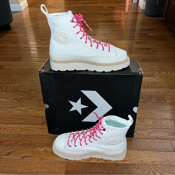 Converse Chuck Taylor Egret Ivory Leather Crafted Boot Women’s Size 9.5 - Picture 2 of 16